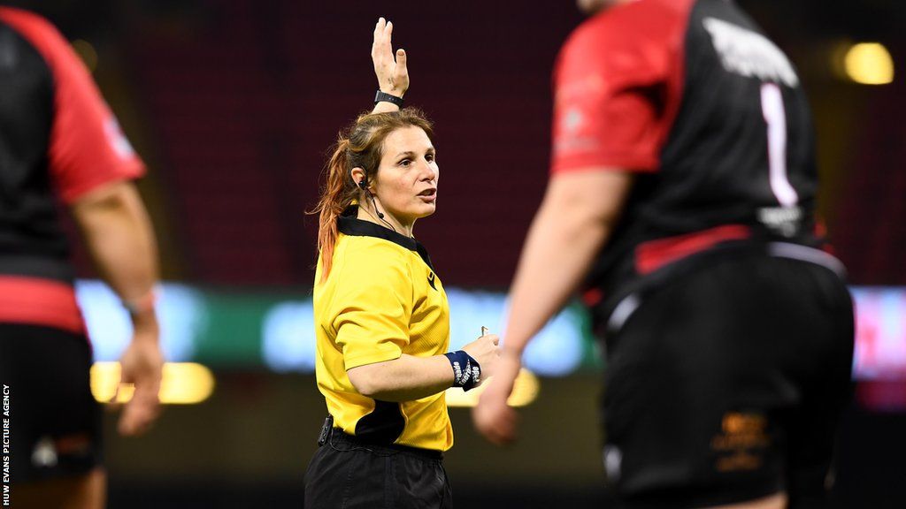 Jenny Davies refereeing at the Principality Stadium