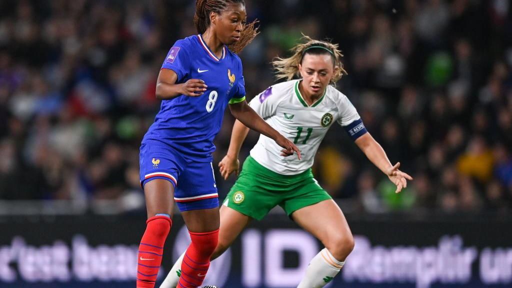 Grace Geyoro of France in action against Katie McCabe of Republic of Ireland