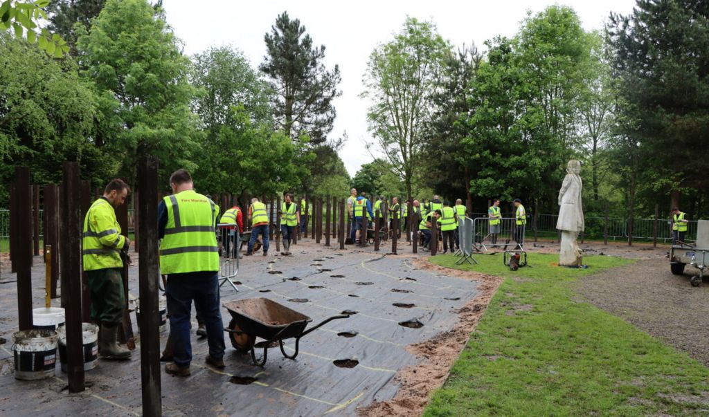 Staffordshire: Shot at Dawn memorial restored after flood damage - BBC News