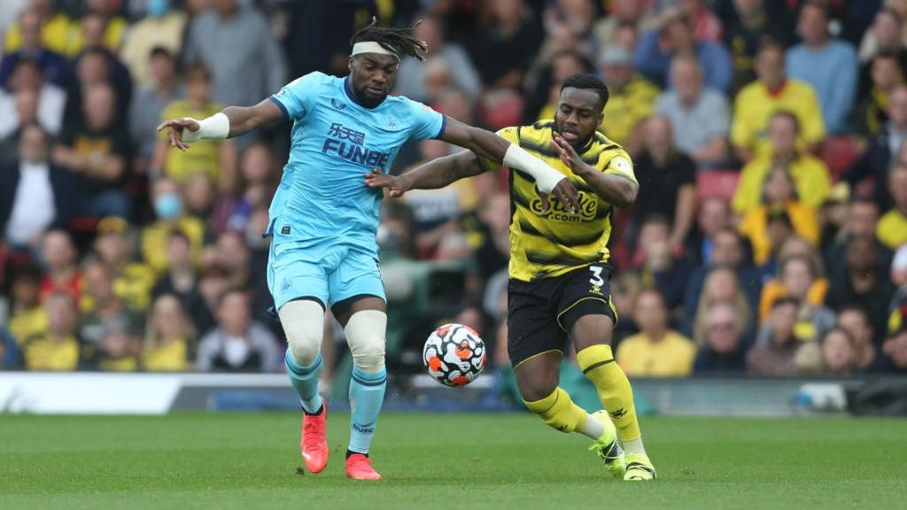 Allan Saint-Maximin and Danny Rose in action