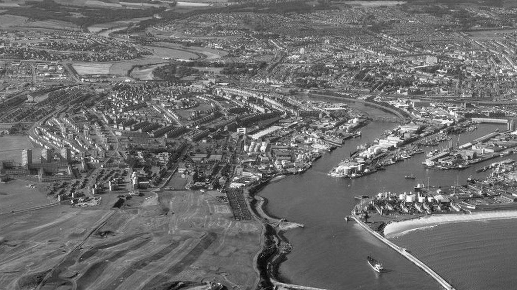 Aerial photograph of Aberdeen