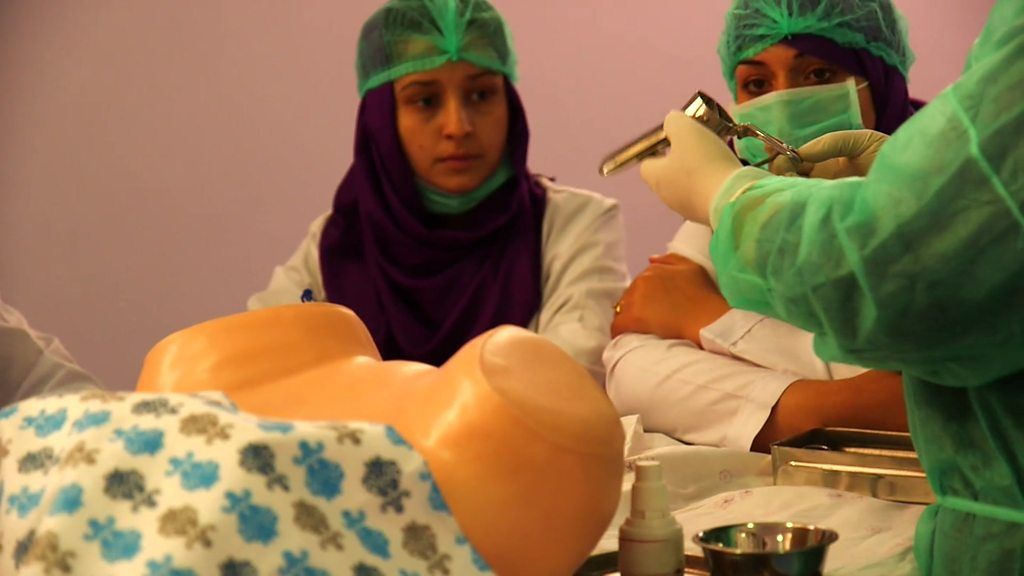 Trainee midwives in Kabul