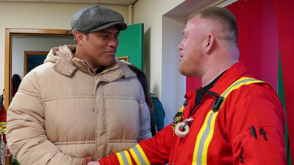 Nick Williams meets air ambulance worker