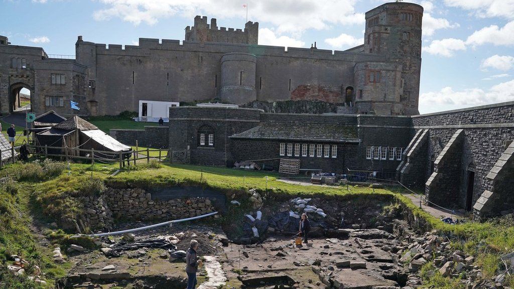 Ancient roundhouse discovered at Bamburgh Castle