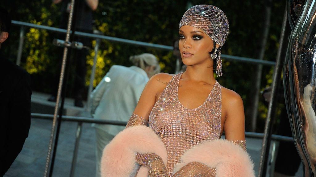  Rihanna attends the CFDA Awards at Alice Tully Hall, Lincoln Center on June 2, 2014 in New York City. 
