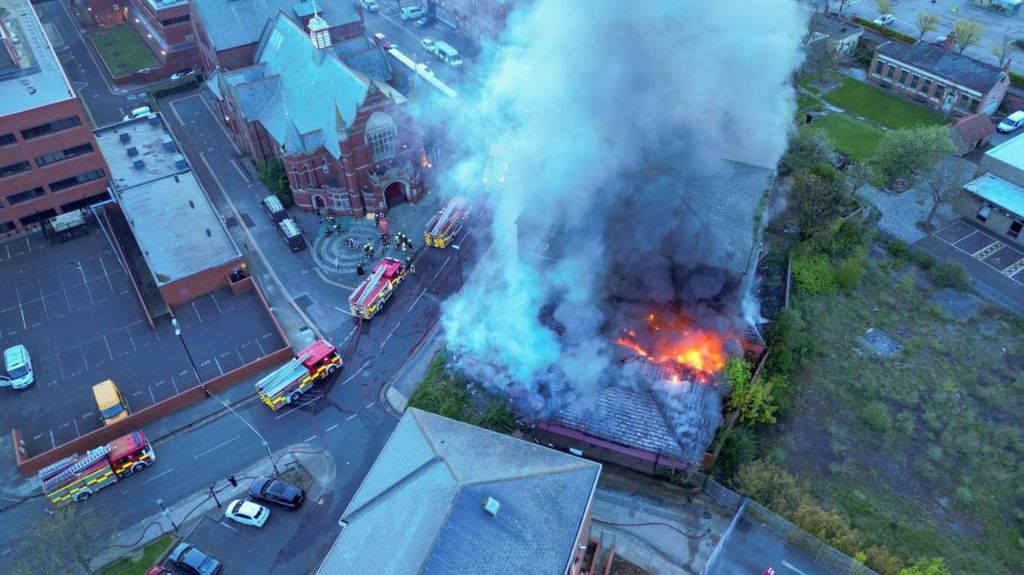 Aerial photograph of Raby Road fire