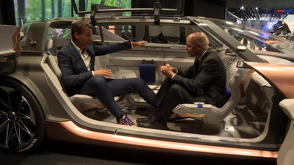 Frankfurt Motor Show: Love, hate and electric cars - BBC News