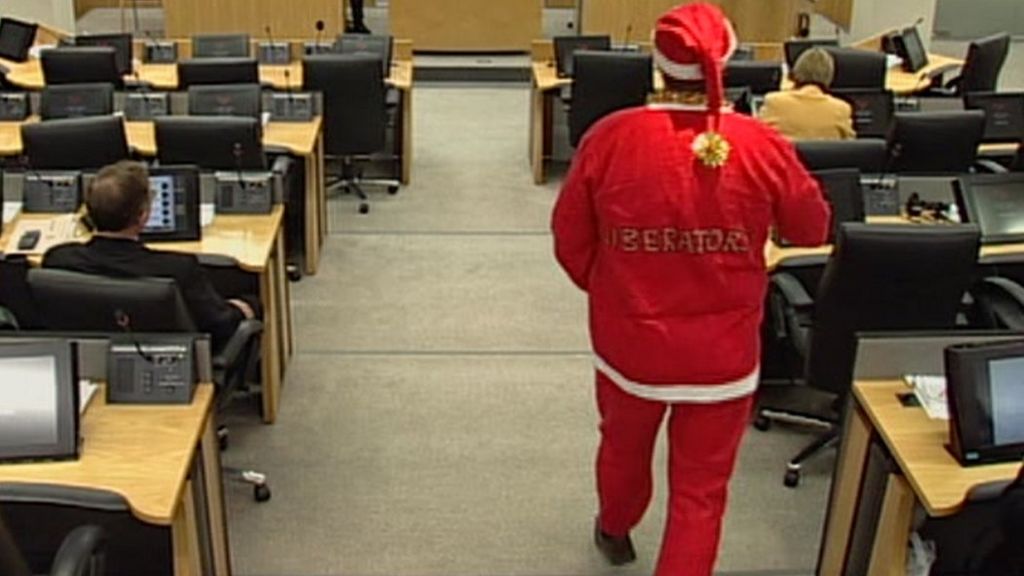 'Santa' enters the assembly chamber in 2002