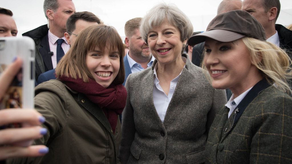 Theresa May urges NI politicians to 'come together'