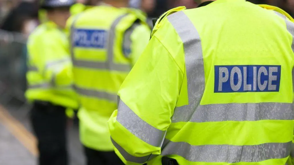 Carreteras cerradas mientras equipos lidian con un dispositivo sospechoso