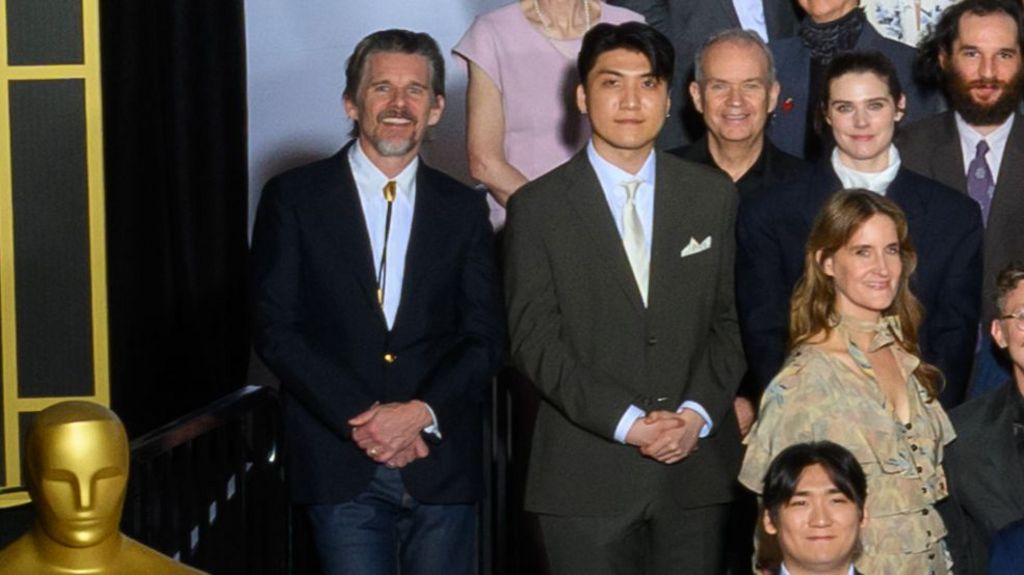 Ethan Hawke in the Oscars class photo