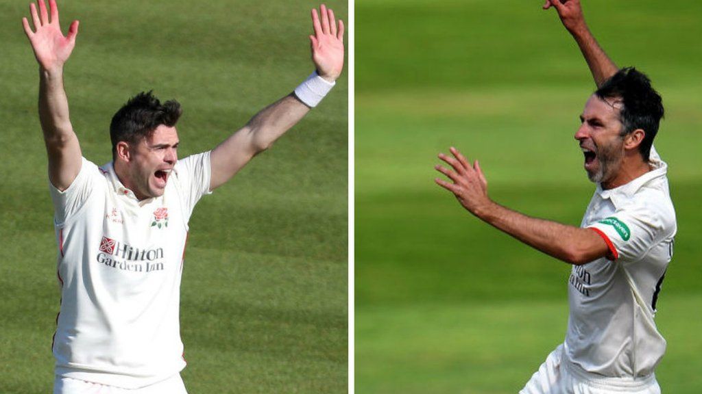 Jimmy Anderson and Graham Onions each took four wickets as Lancashire bowled out Worcestershire for just 98 at New Road