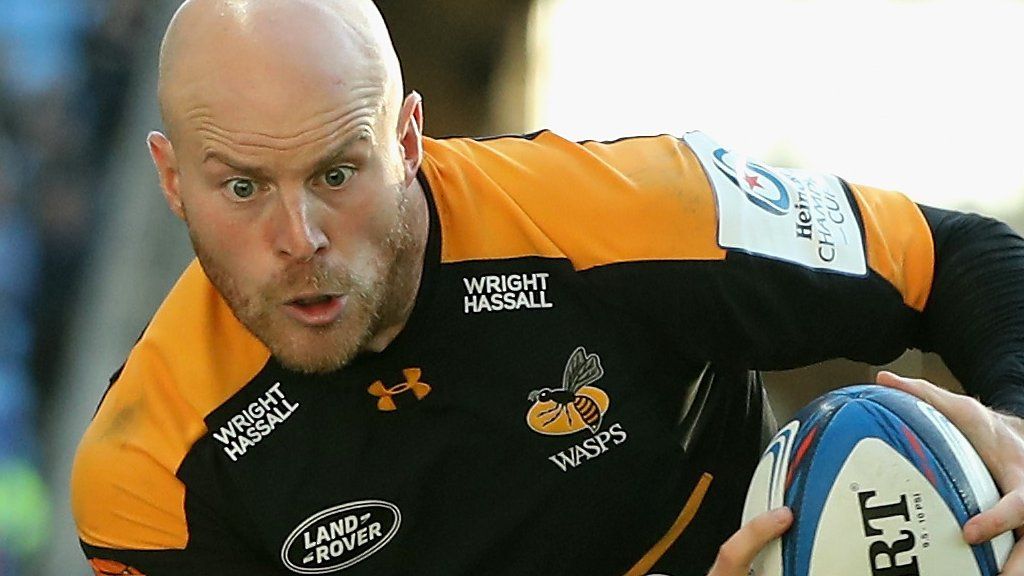 Joe Simpson runs with the ball for Wasps