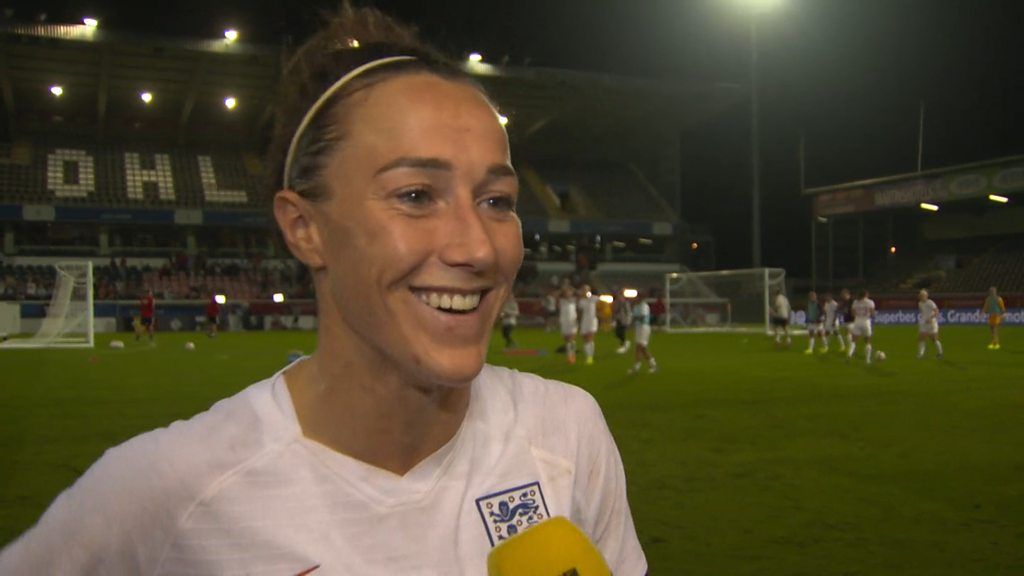 Uefa Player Of The Year: Lucy Bronze's Mum Wanted To Meet Ronaldo And ...