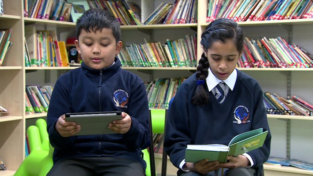 eBooks versus paper books BBC Newsround