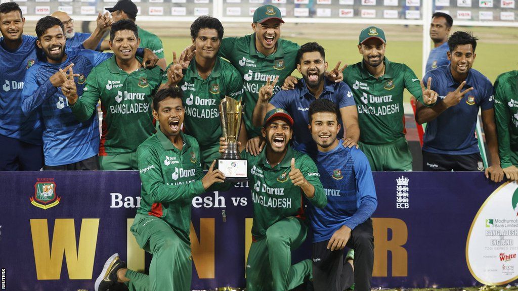 Bangladesh with the Twenty20 series trophy