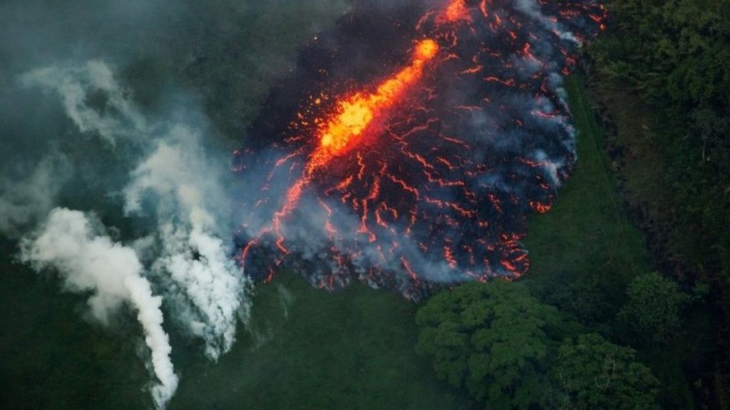 Hawaii S Kilauea Explosive Eruption At Volcano Bbc News