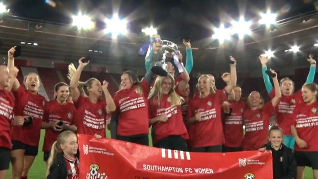 Southampton Women FC Win National League South Title - BBC Sport