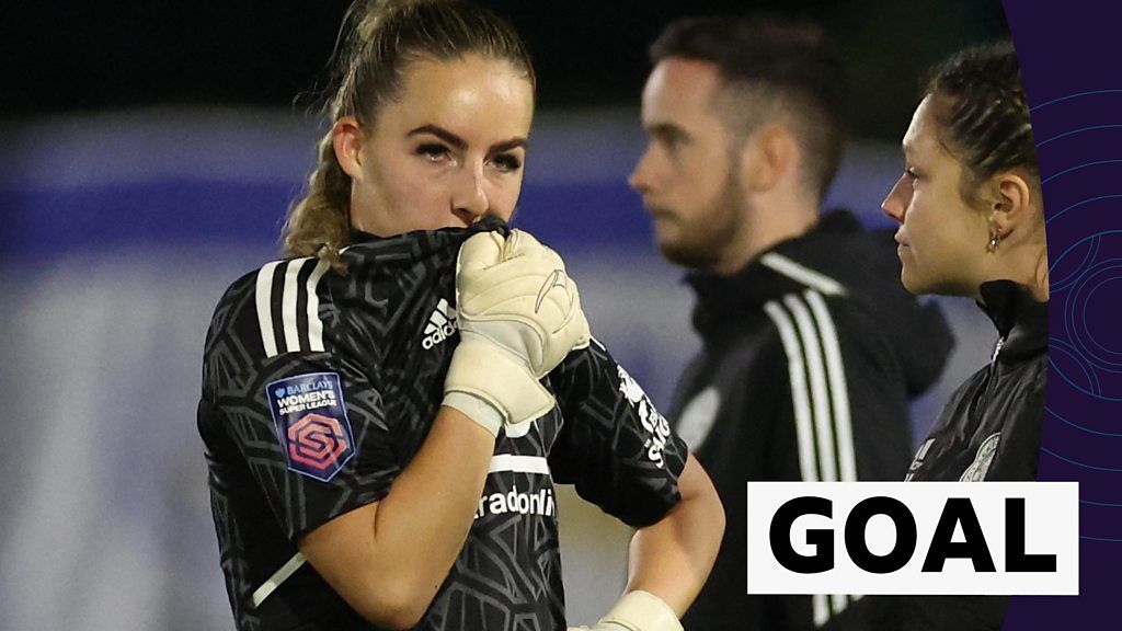 WSL: Goalkeeping error hands Everton win in injury time