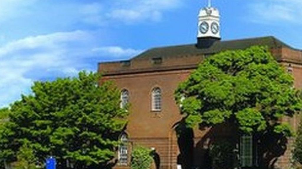 Manchester Grammar pupils 'poisoned' during scuba diving lesson