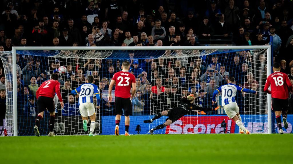 Premier League - Manchester United: De gea's 11 saves at wembley