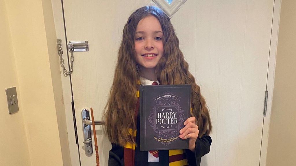 Ella Howlett dressed as Hermione