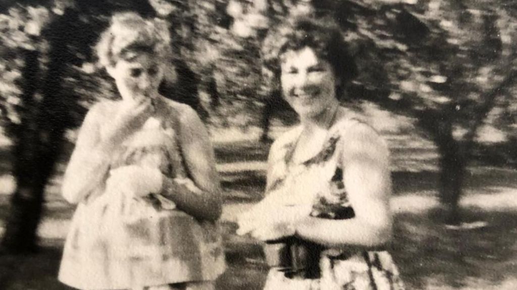 A black and white picture of Brenda Sired and Ruth Bester in Haddenham, near Ely, in the late 1950s