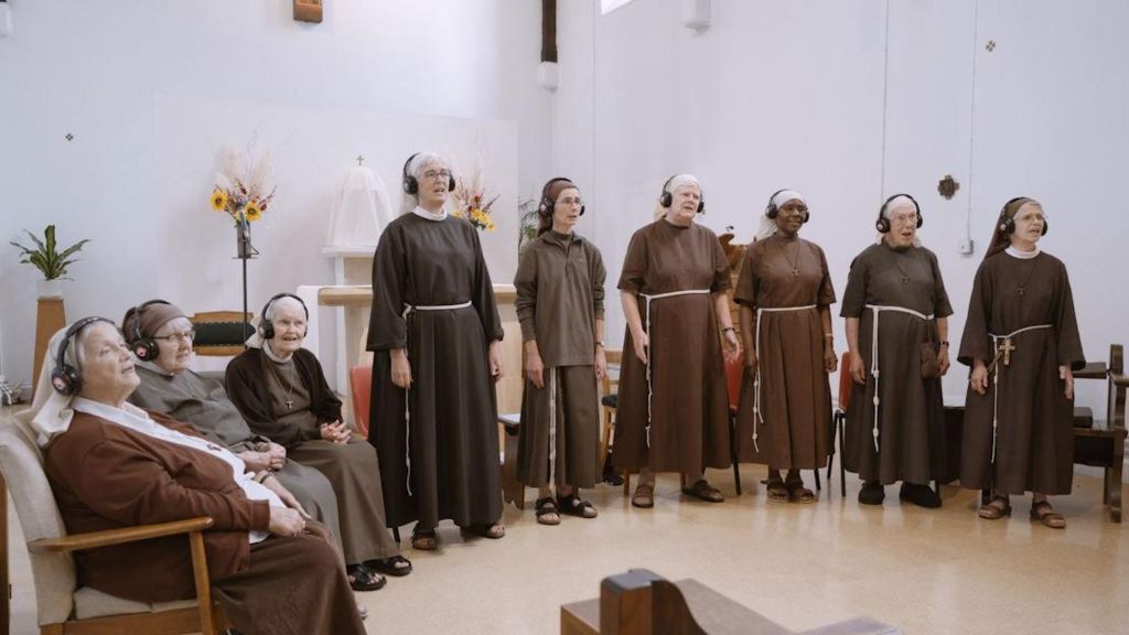 The Poor Clares of Arundel singing