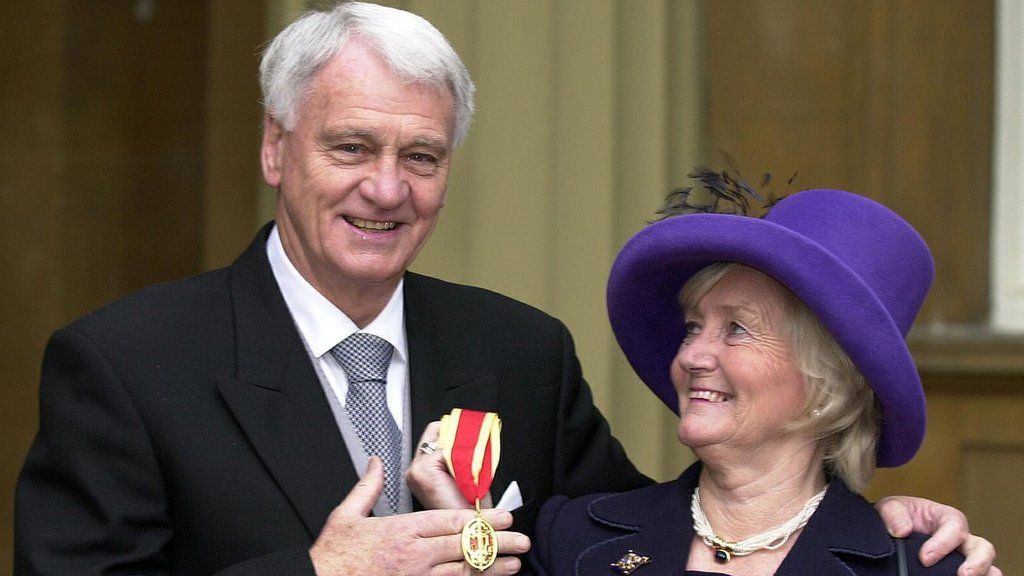 Sir Bobby Robson and his wife Lady Elsie Robson in 2002
