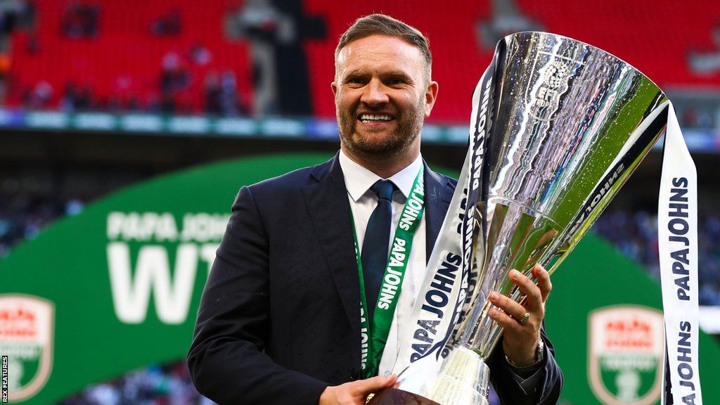 Bolton manager Ian Evatt with the EFL Trophy