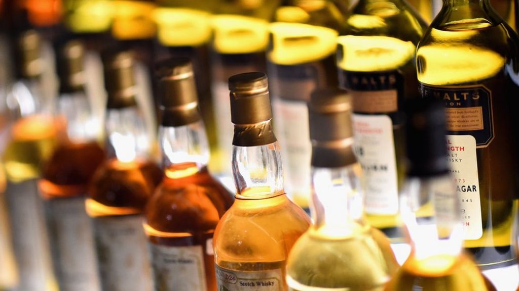 UK should follow minimum alcohol price, say Lords
