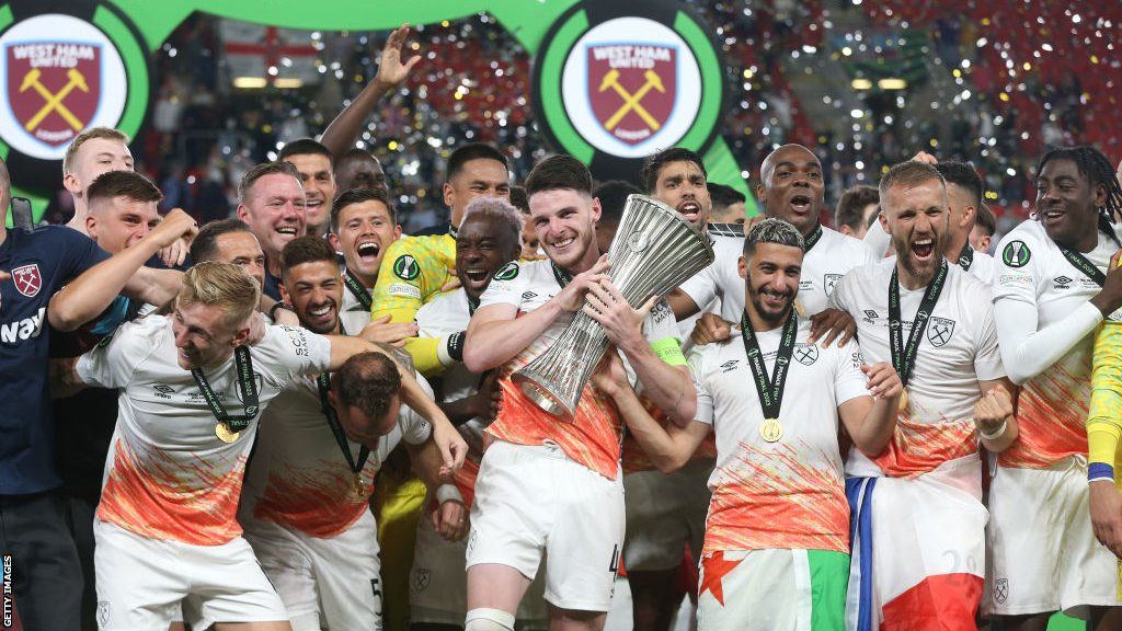 West Ham players celebrate with Europa Conference League trophy