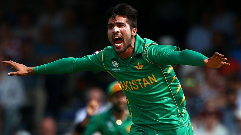 Champions Trophy final: Amir tears through India's top order - BBC Sport