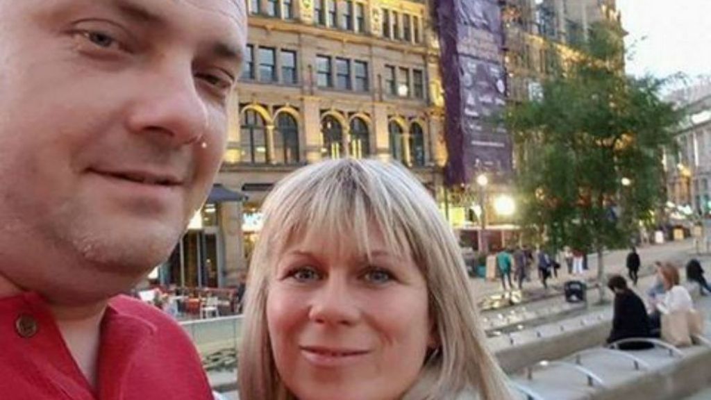 Manchester attack: Polish couple killed while waiting for daughters