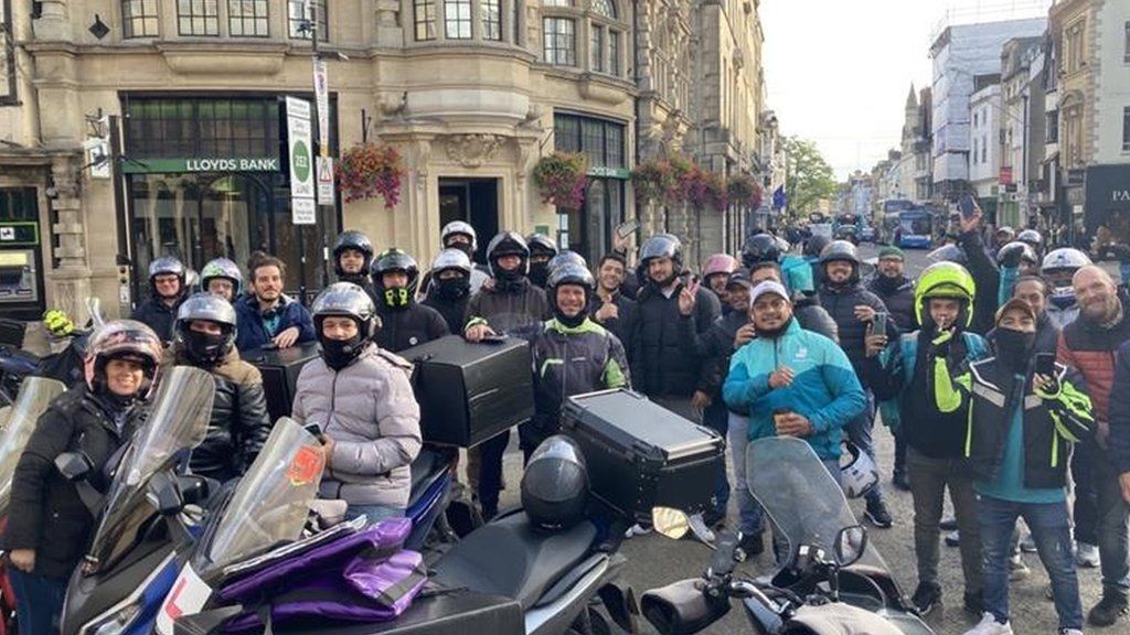 Delivery riders on strike in central Oxford