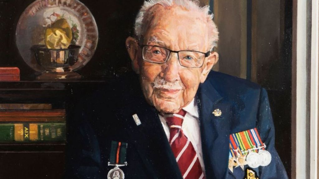 Capt Sir Tom Moore Official Portrait Unveiled At Army Museum c News