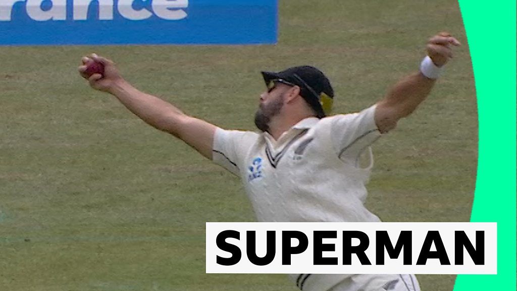 England v New Zealand: Mitchell takes brilliant catch to remove Broad