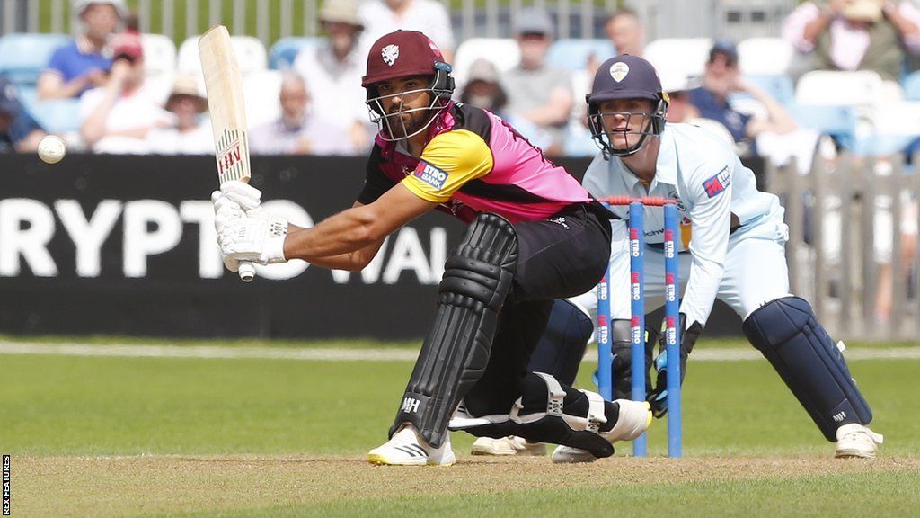 Andy Umeed batting for Somerset during the One-Day Cup