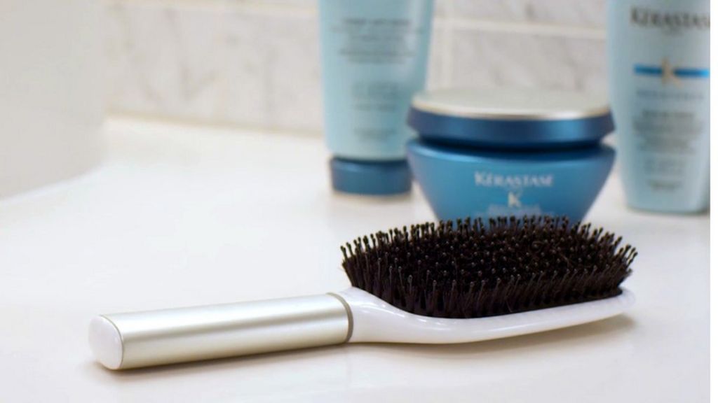 Ces 2017 Smart Hairbrush Listens For Breaking Hair Bbc News