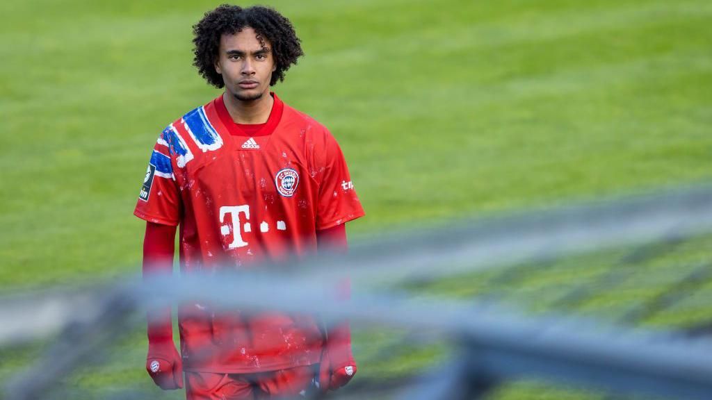 Joshua Zirkzee in training at Bayern Munich