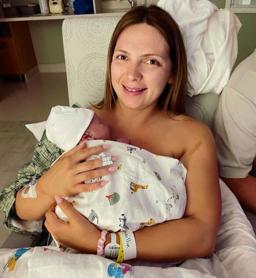 Doctors open woman's womb to fix baby with intestines outside its body 1 b7bf1000 8f00 11f1 a7ab 8b30adf0800a