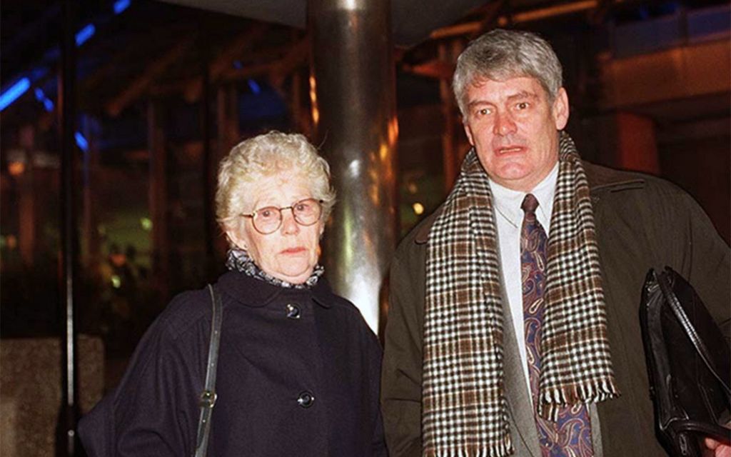 Alastair Morgan and his mother Isobel Hulsmann arriving at Scotland Yard for a meeting with Metropolitan police commissioner Sir Paul Condon, 7 November 1997