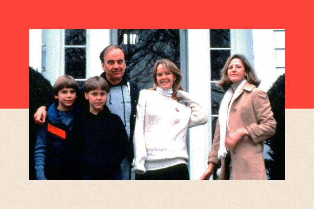 Rupert Murdoch poses with his wife Anna Murdoch and their children Lachlan Murdoch, James Murdoch and Elisabeth Murdoch at their home