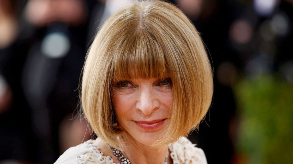 Anna Wintour, editor-in-chief of American Vogue magazine, arrives at the Metropolitan Museum of Art Costume Institute Gala (Met Gala) to celebrate the opening of "Manus x Machina: Fashion in an Age of Technology" in the Manhattan borough of New York, May 2, 2016. 
