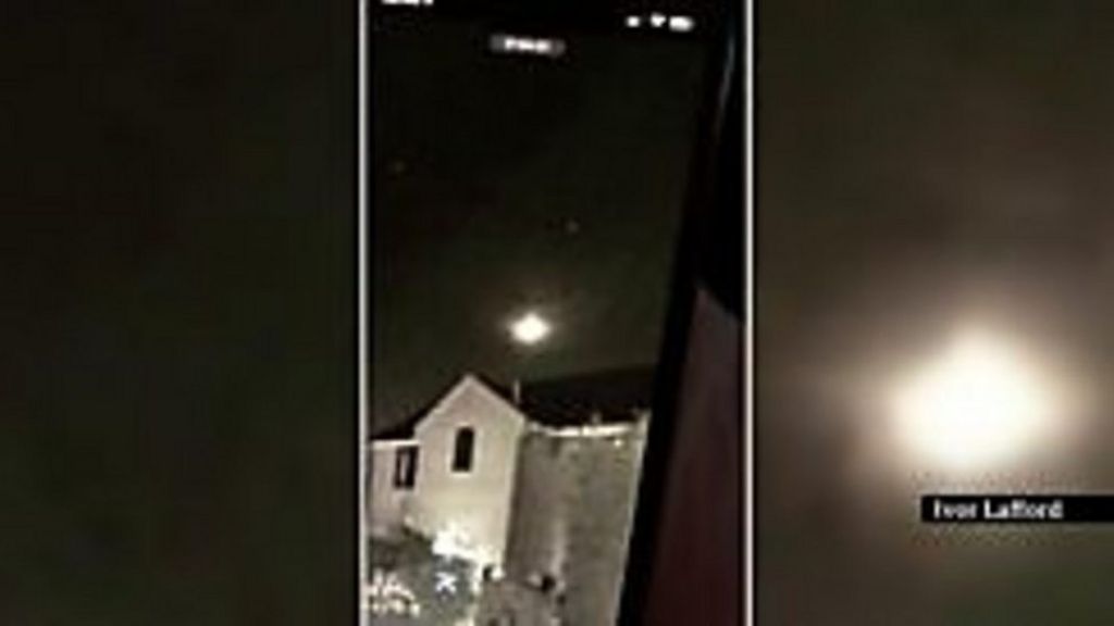 Meteor caught shooting across sky on doorbell cameras - BBC Newsround