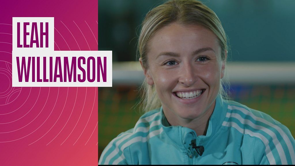 WSL: Tottenham v Arsenal: Leah Williamson - 'My dad's a Spurs fan but he couldn't convert me'