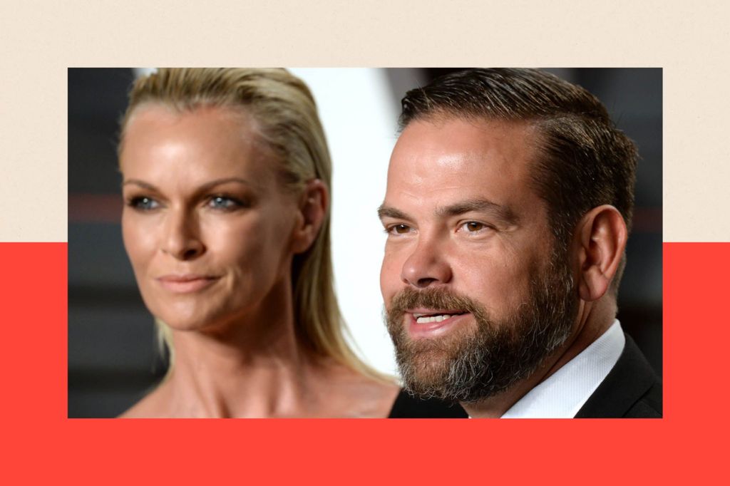 Lachlan Murdoch and Sarah Murdoch attend the 2016 Vanity Fair Oscar Party 