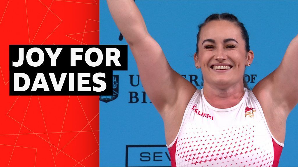 Commonwealth Games 2022: Sarah Davies wins women's 71kg weightlifting gold