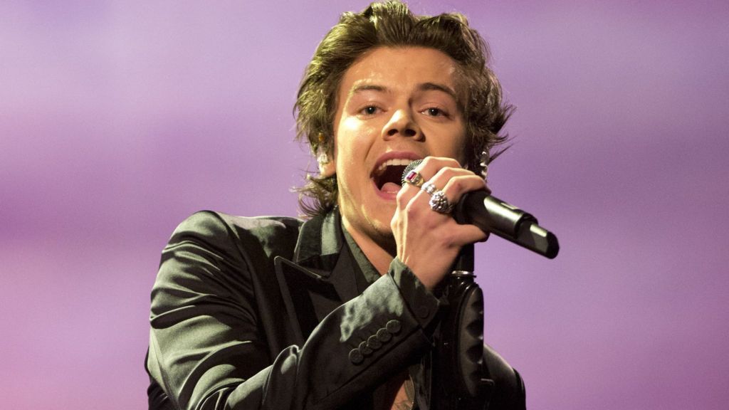 Fans frustrated over Harry Styles tickets - BBC News