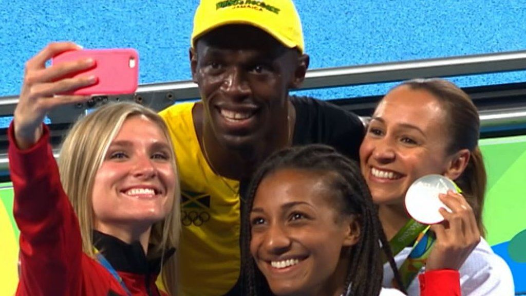 Bolt celebrates with jessica ennis and heptathletes